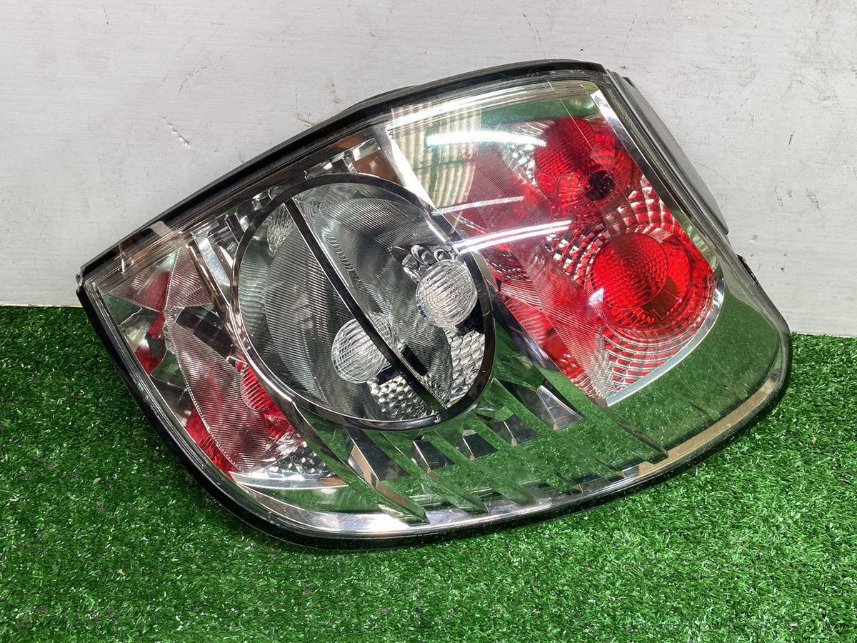 Sep 2006 to Oct 2009 - Holden Captiva CG Maxx VIN KL3D - Right Taillight