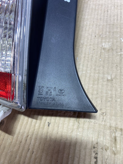 2015 Used Toyota Prius ZVW30 - Left Taillight PN: STANLEY 47-55