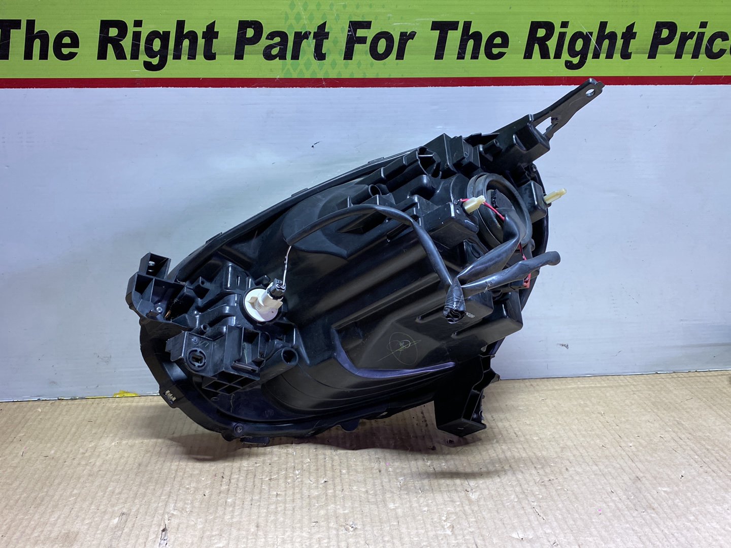 2012 Nissan Micra - Right Headlight PN: ICHIKOH H009