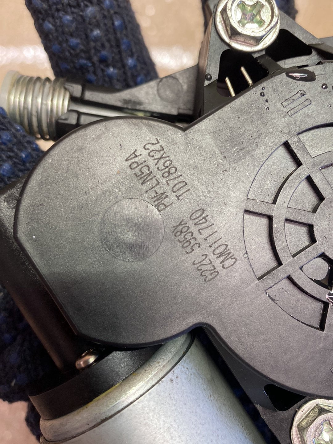 2007 Mazda CX-7 - Right Front Window Regulator/Motor PN: see photos