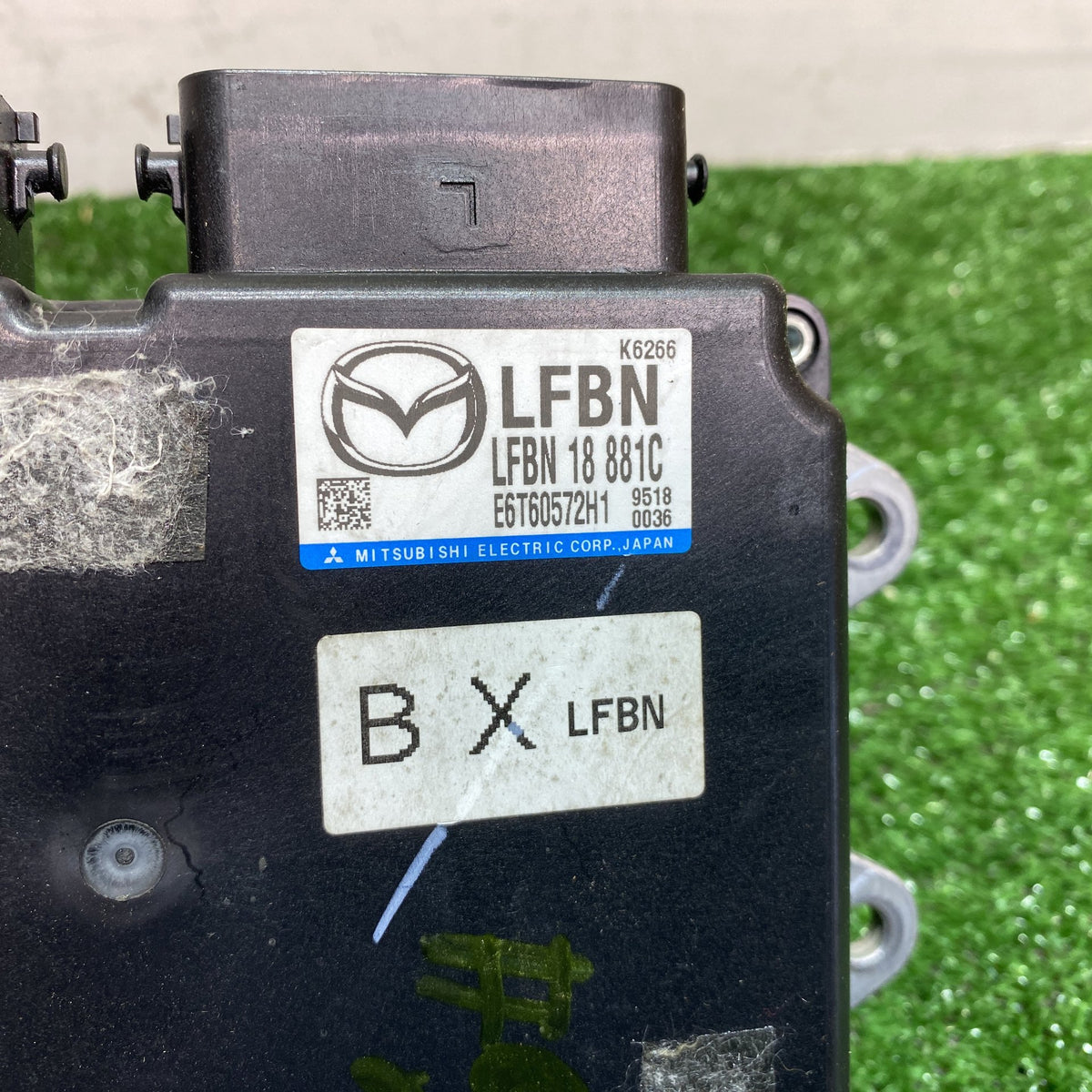 2009 Mazda Axela BLEFW - Engine Computer/ ECU PN: LFBN 18881C