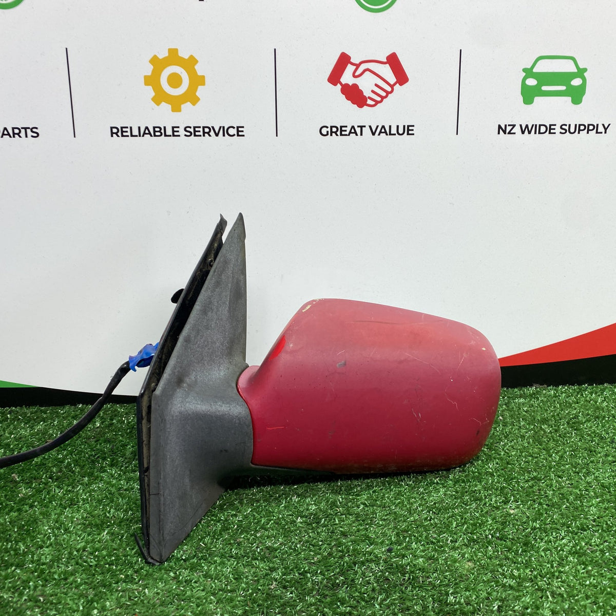 2004 Used Toyota Ist - Left Door Mirror PN: 5 Wires