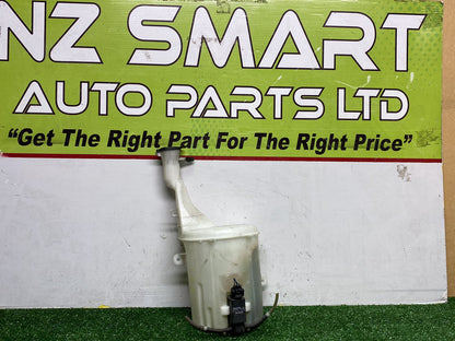 2005 Used Toyota Ist NCP60 - Washer Bottle PN: 8531530380