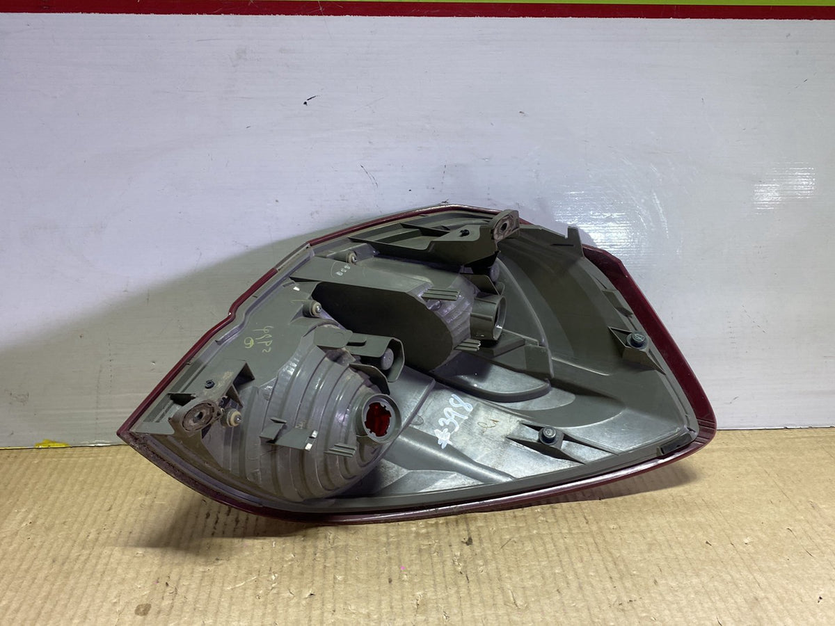 2006-2007 Subaru Legacy IV BP BP5 - Left Taillight LENS: KOITO 220-20952/ PN: 84201AG332