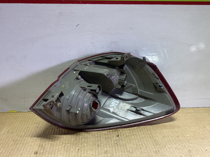 2006-2007 Subaru Legacy IV BP BP5 - Left Taillight LENS: KOITO 220-20952/ PN: 84201AG332