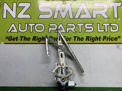 2005  Used Toyota Ist NCP60 - Right Front Window Regulator/Motor PN: See photos