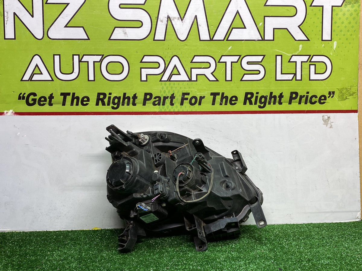 Jul 2010 to Dec 2013 - Nissan X-Trail T31 TL Ti - Left Headlight - Xenon Type