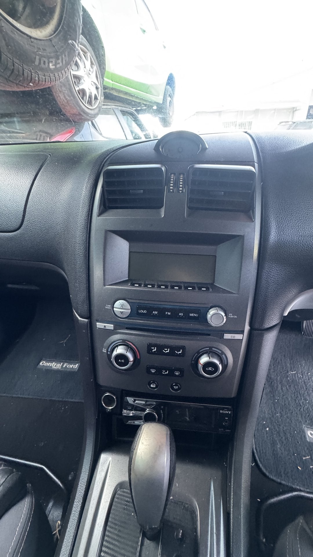 2004 Ford Falcon XR6   Dismantling For Parts
