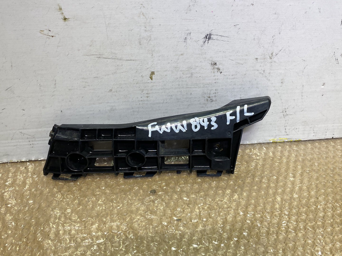 2009 Used Toyota Prius - Left Front Bumper Retainer PN: 5211647040