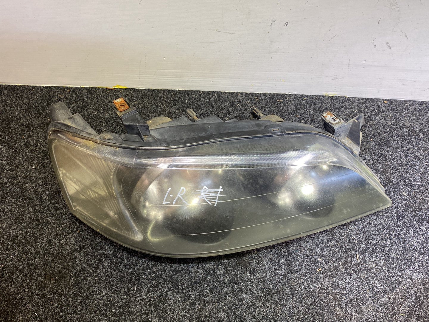 2006 Ford Falcon BF - Right Headlight PN: 5R2913005AA
