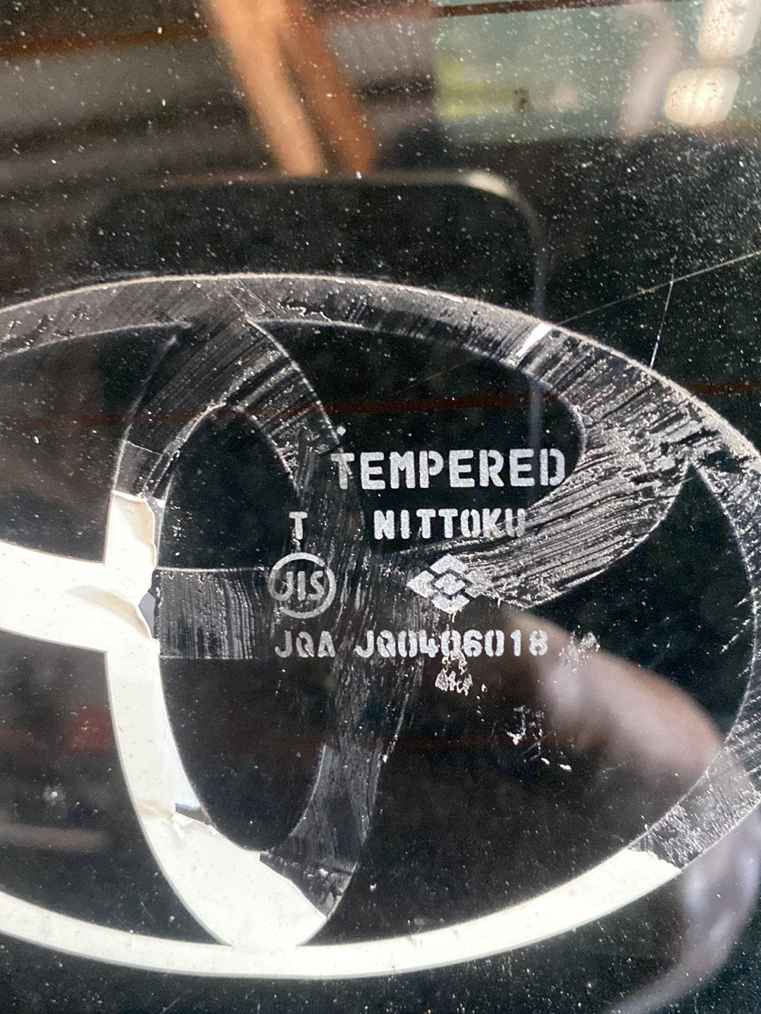 2007 Toyota Hiace - Rear Screen Window
