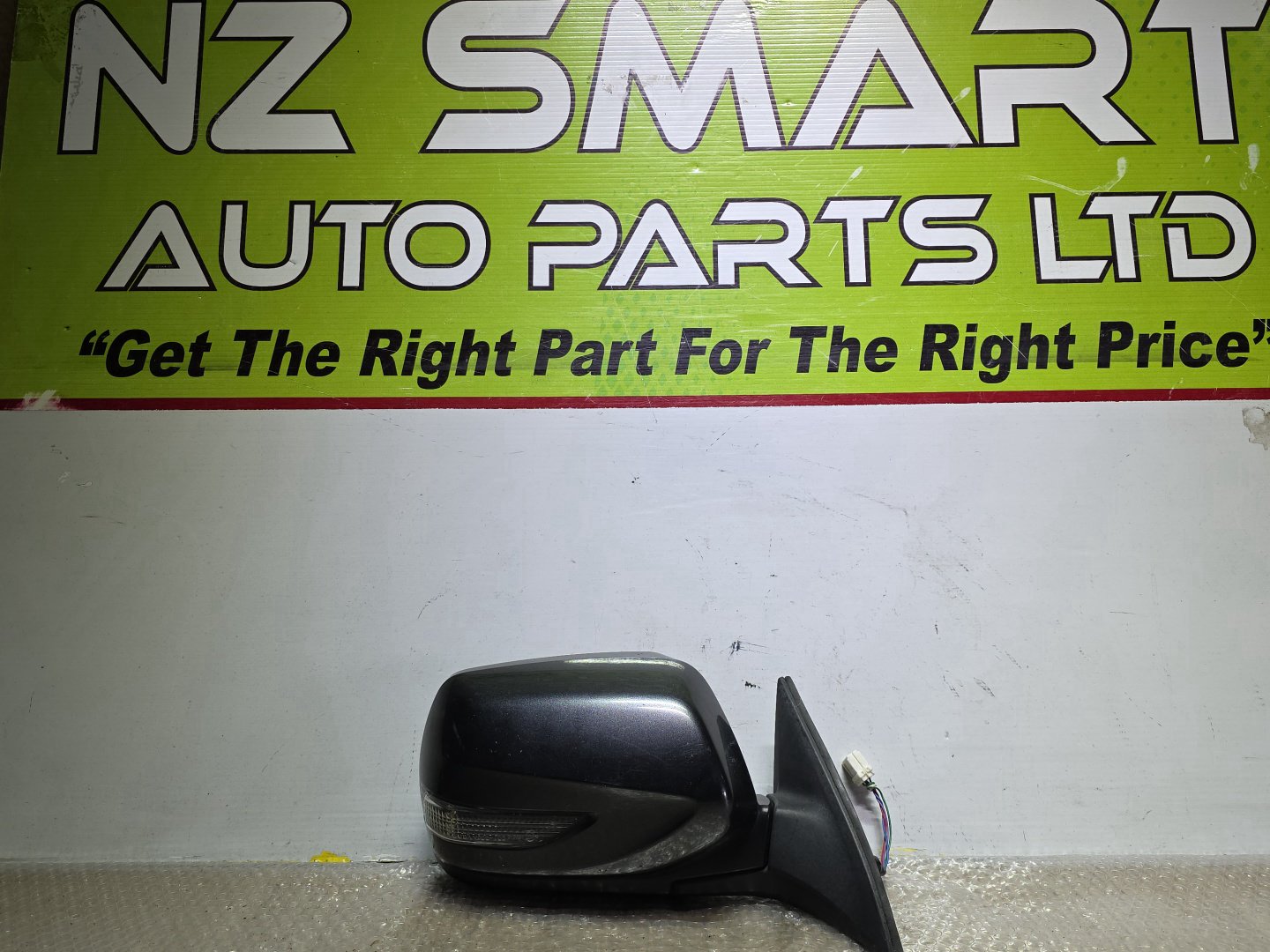 2010 Subaru Outback- Right Door Mirror PN: 5 wires