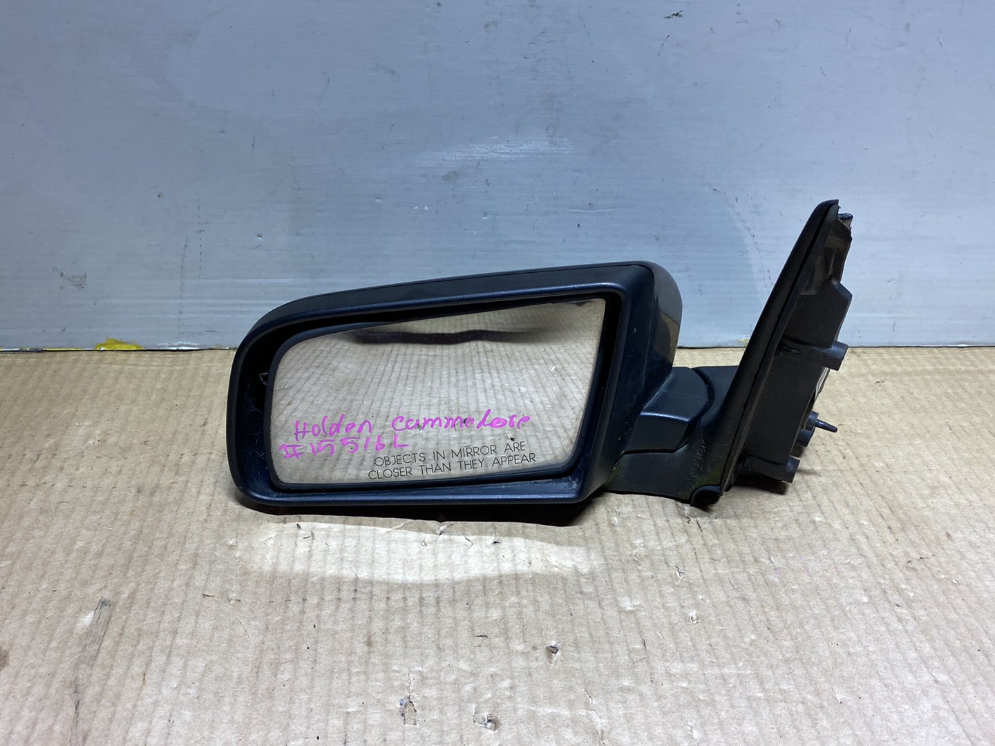 2004 Holden Commodore VY - Left Door Mirror PN: 3 wires