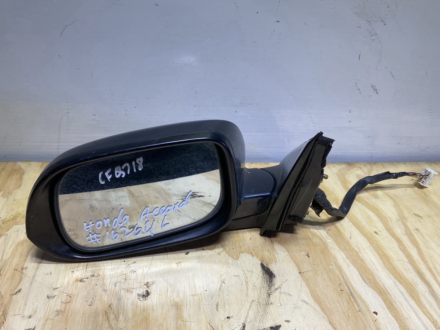 2004 Honda Accord - Left Door Mirror PN: 7 wires