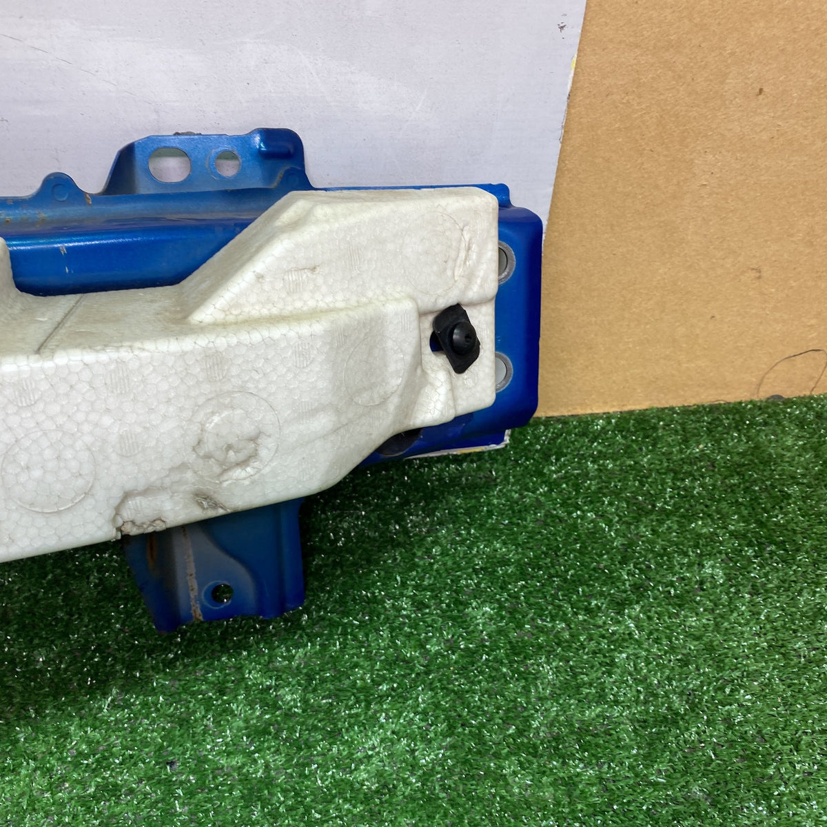 2009 Mazda Axela Front Bumper reinforcement BBR650070C/ Absorber Foam BBR650111