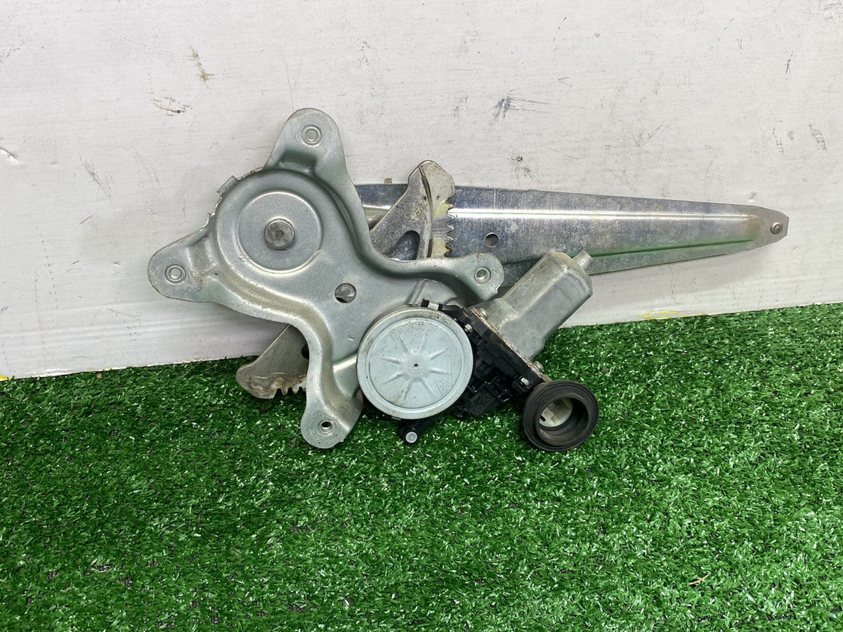 2006 Used Toyota Caldina - Right Rear Window Regulator/Motor PN: 8572058010