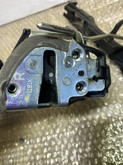 2006 Used Toyota Alphard- Right Front Door Lock Actuator PN: 6903033241