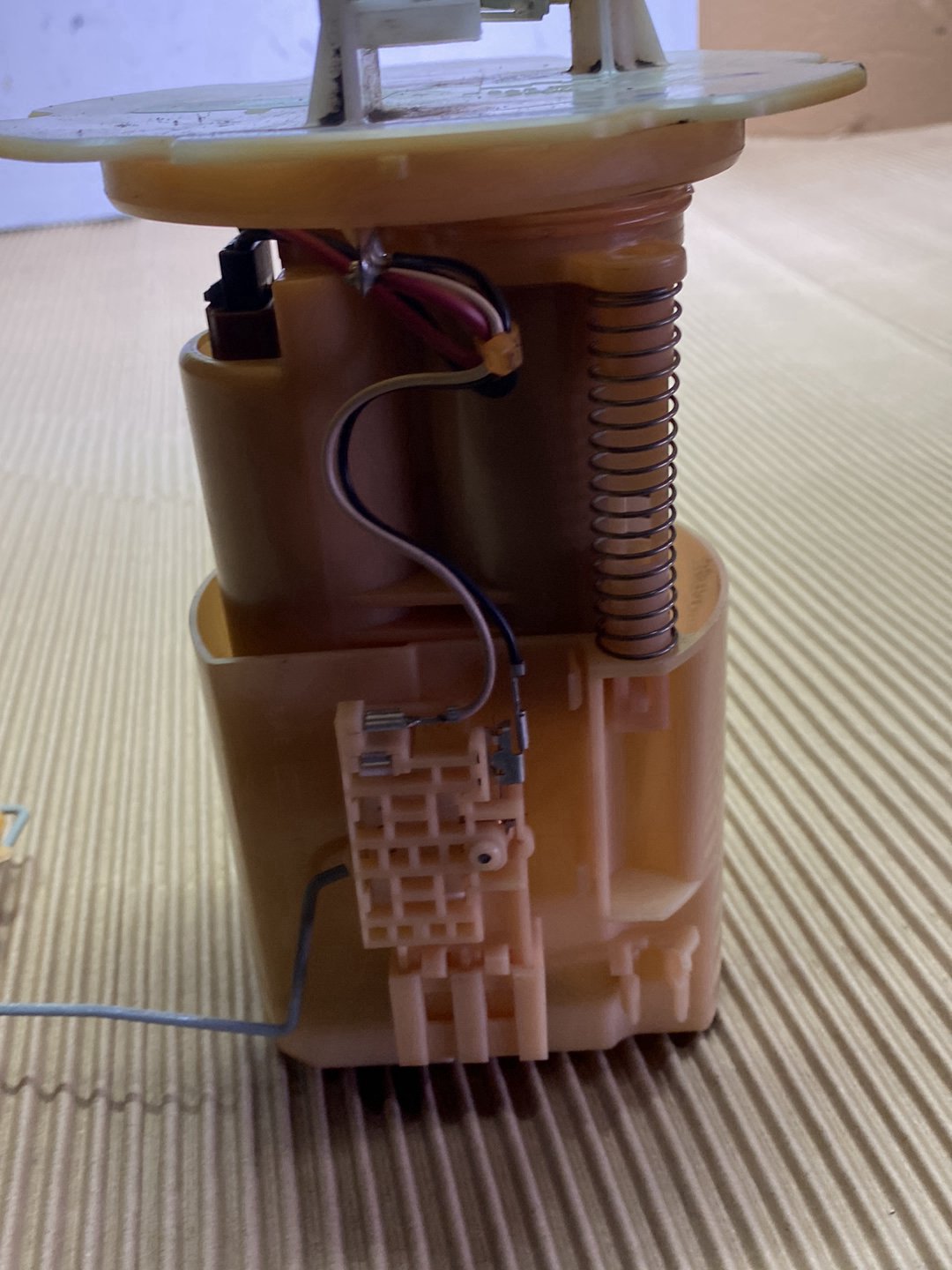 2010 Nissan Serena- Electric Fuel Pump PN: 17040