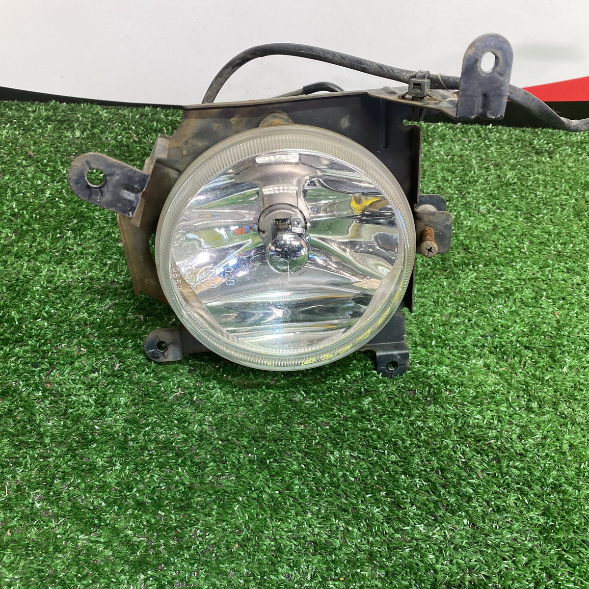 2003 Mitsubishi Airtrek - Right Fog Light PN: MR990475