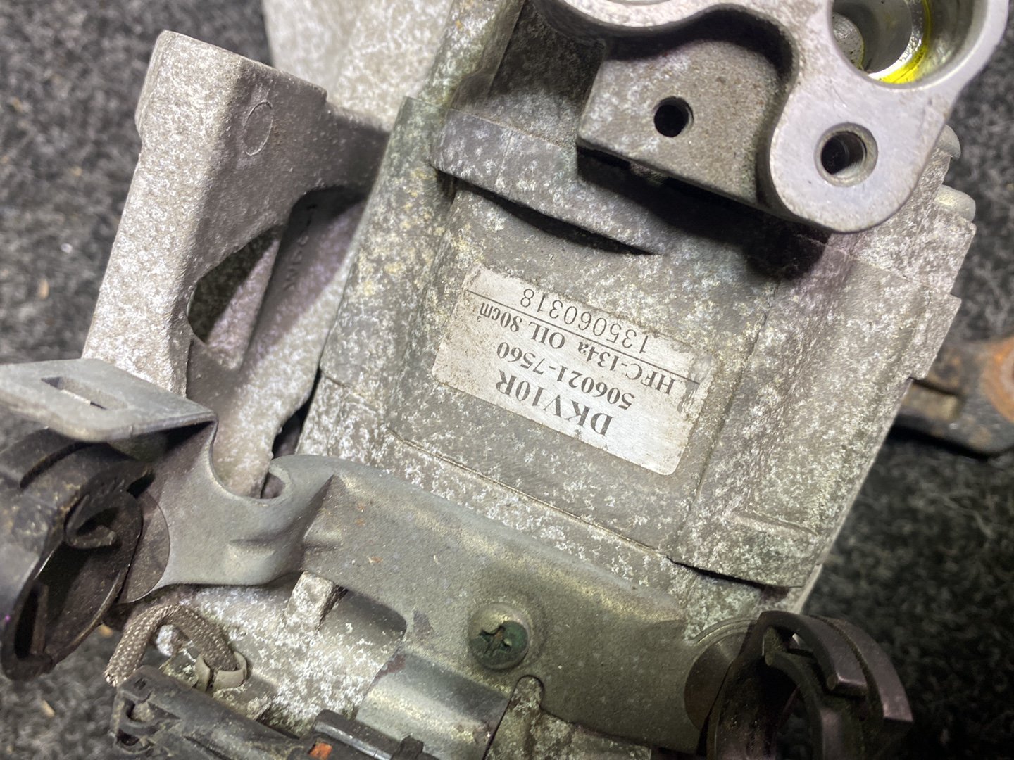 2010 Subaru Forester SH5 - A/C Compressor PN: 506021-7560