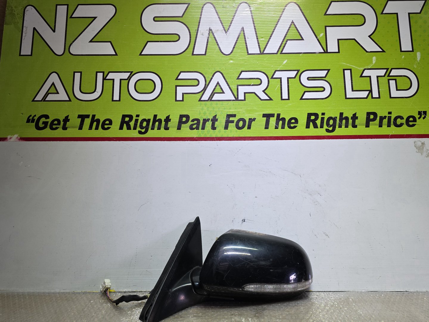 2004 Honda Accord- Left Door Mirror PN: 8 wires