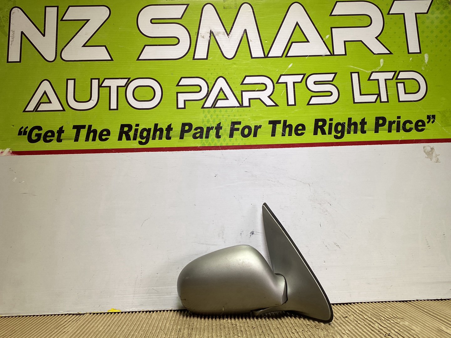 2004 Nissan Bluebird- Right Door Mirror PN: 5 wires
