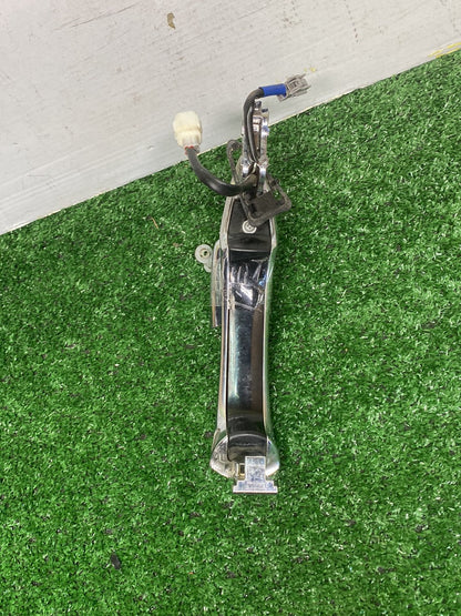 2011 Nissan Fuga - Right Front Exterior Door Handle PN: 80640-1MA0A
