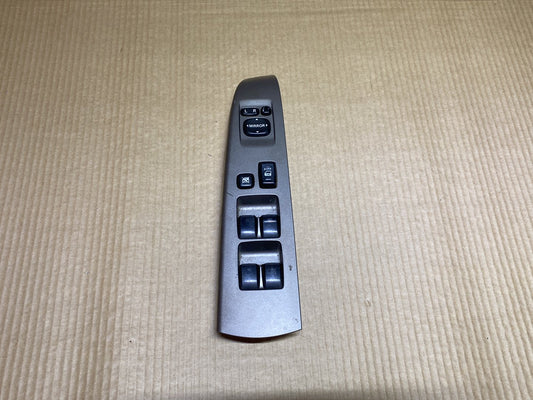 Used Toyota Prius W20 - Master Power Window Switch PN: 84040-47061