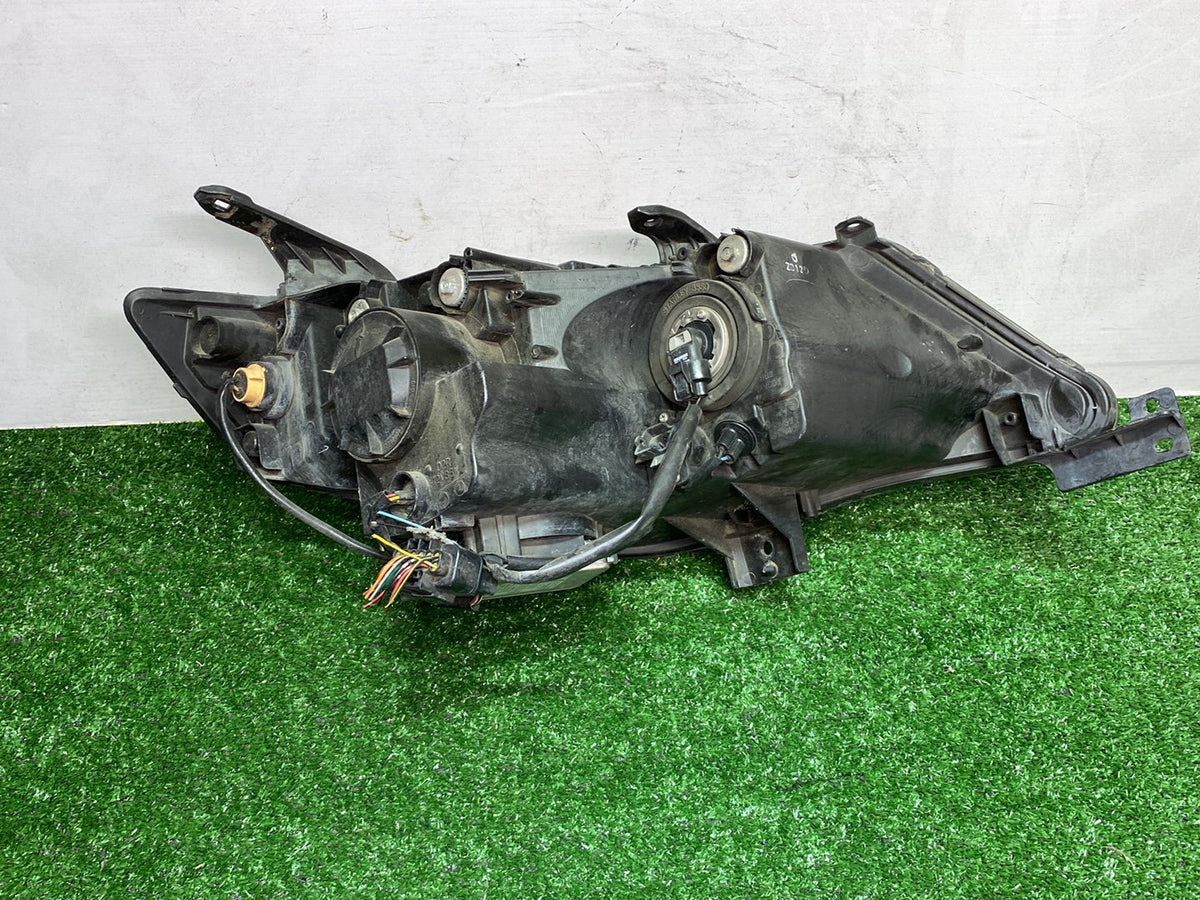 2010 Mitsubishi Outlander - Left Headlight PN: STANLEY P5585