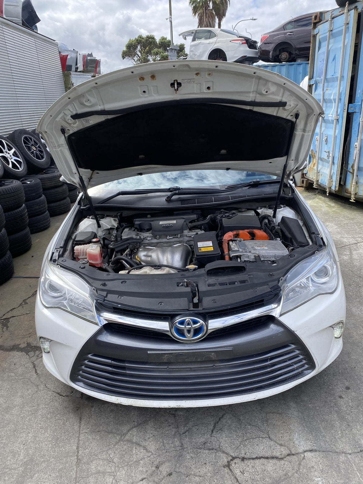 2016 Toyota Camry Hybrid H Dismantling For Parts