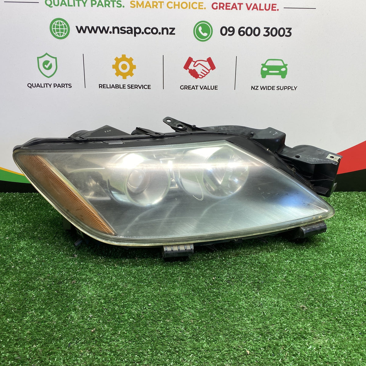2007 Mazda CX-7 - Right Headlight PN: KOITO 100-41026