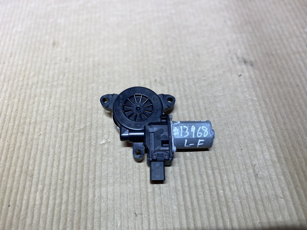 2013 Mazda Axela BYEFP - Left Front Window Motor