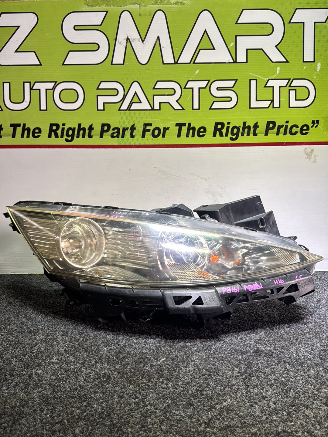 2011 Mazda Biante-Biante EP82- Right Headlight PN: STANLEY P8161