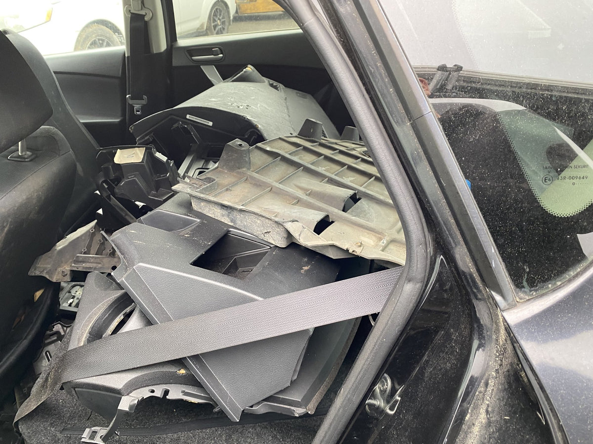 2010 Mazda Axela BLEFW Dismantling for Parts