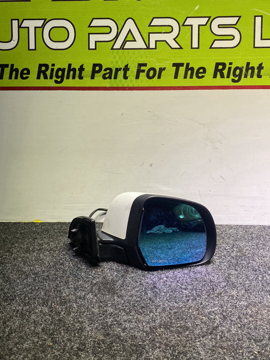 2012 Nissan Leaf - Right Door Mirror PN: 5 wires