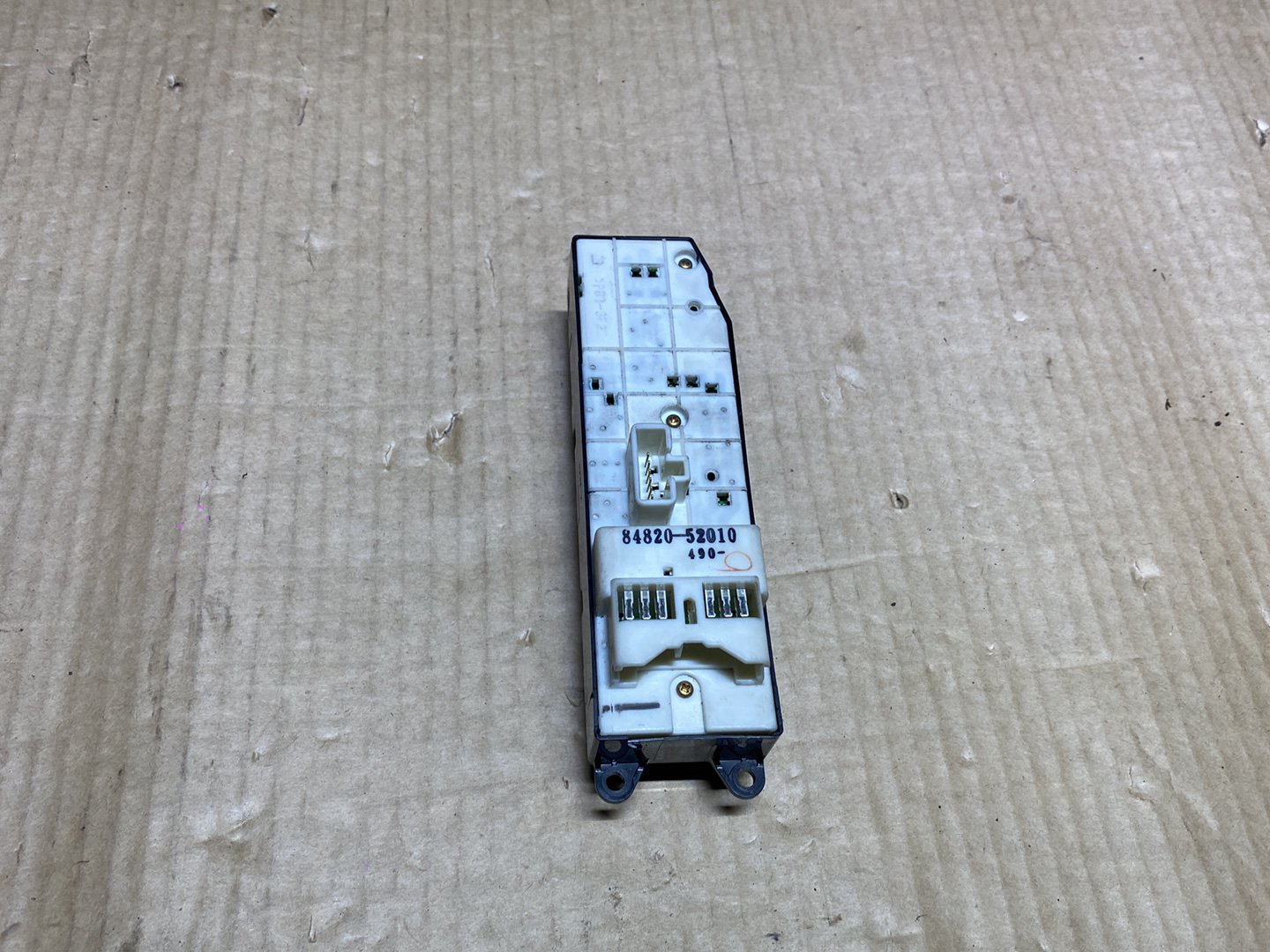 2001 Toyota Vitz NCP10 - Master Power Window Switch PN: 84820-52010