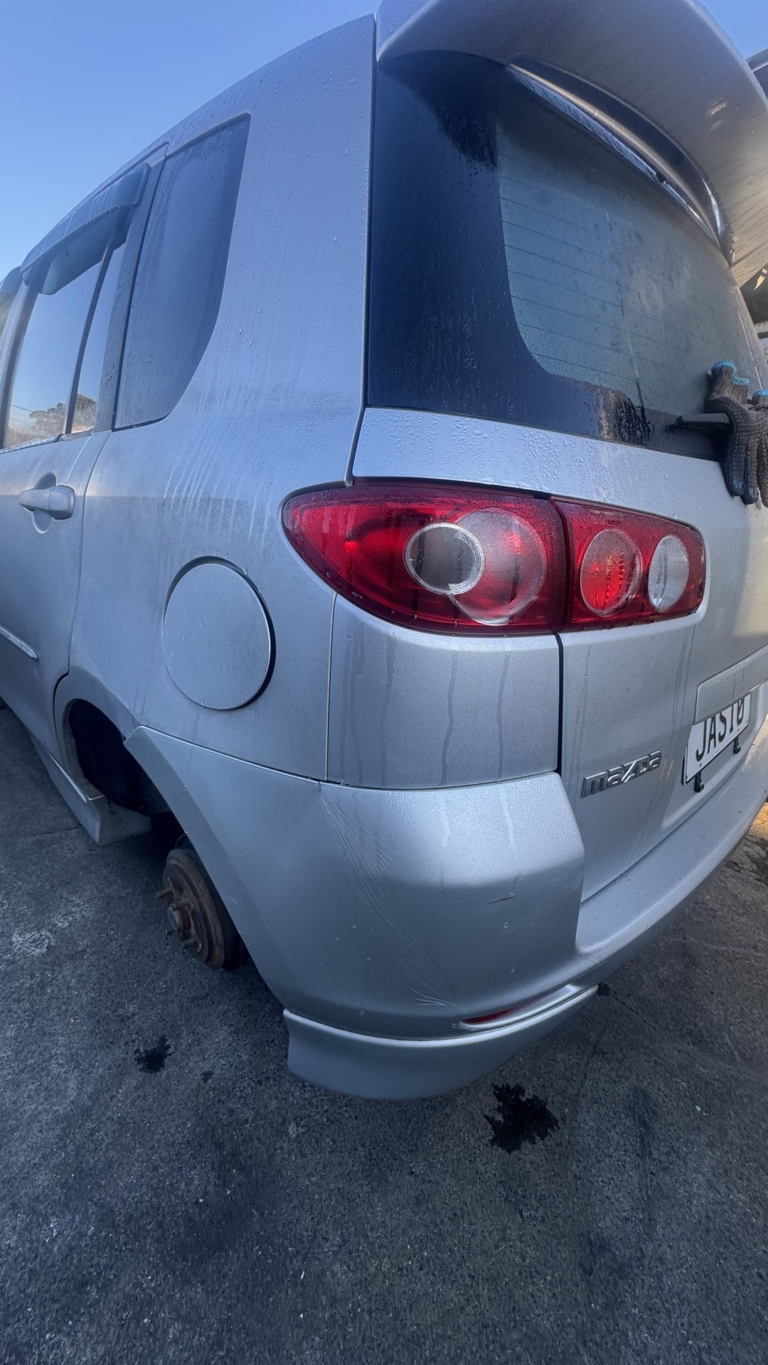2004 Mazda Demio DY5W  Dismantling For Parts