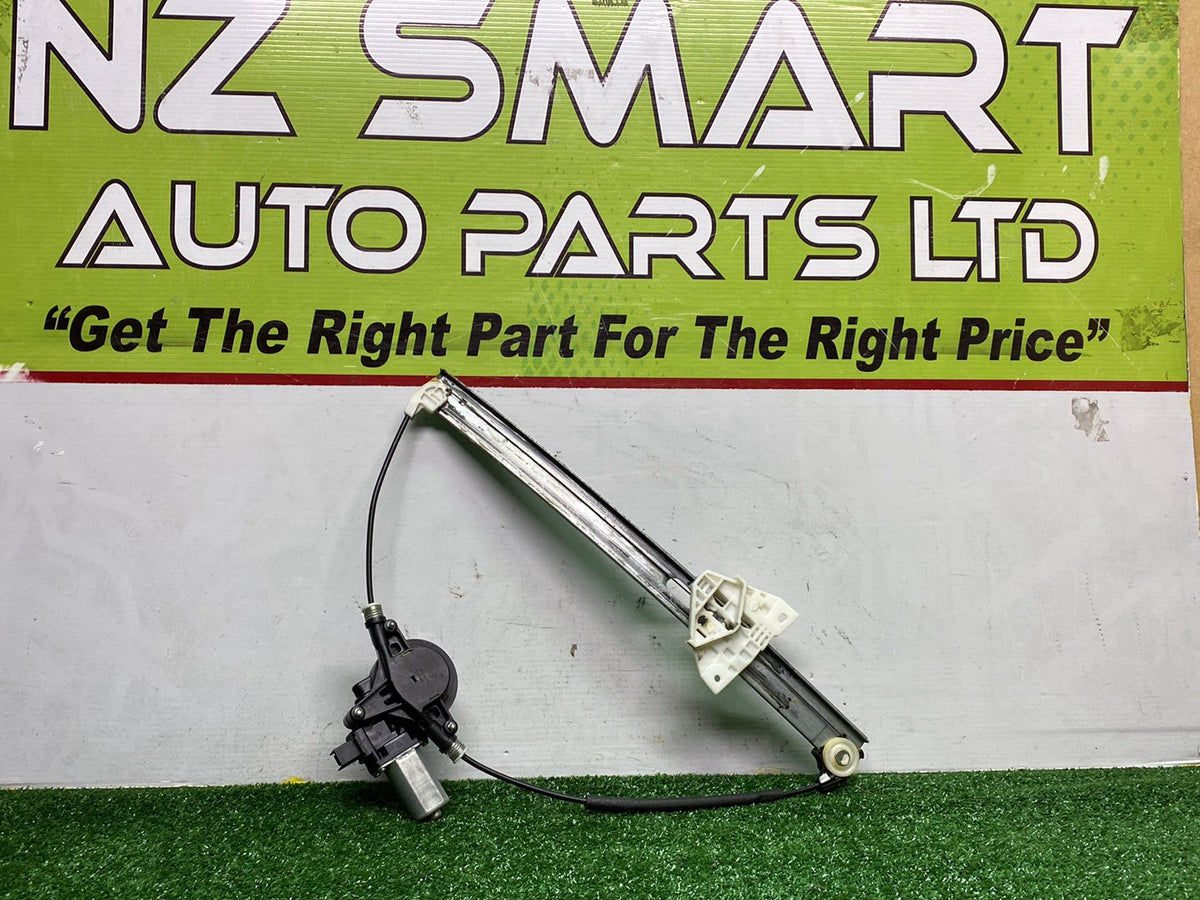 2009 Mazda Axela - Right Rear Window Regulator/Motor