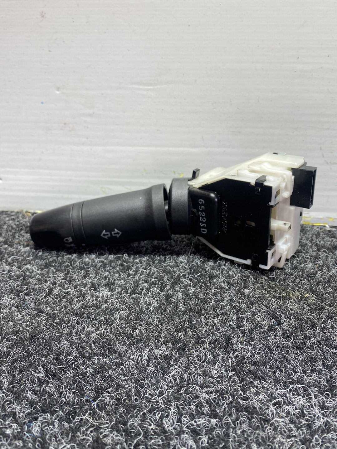 2006 Nissan Bluebird Sylphy - Headlight Switch PN: 25540EW00A