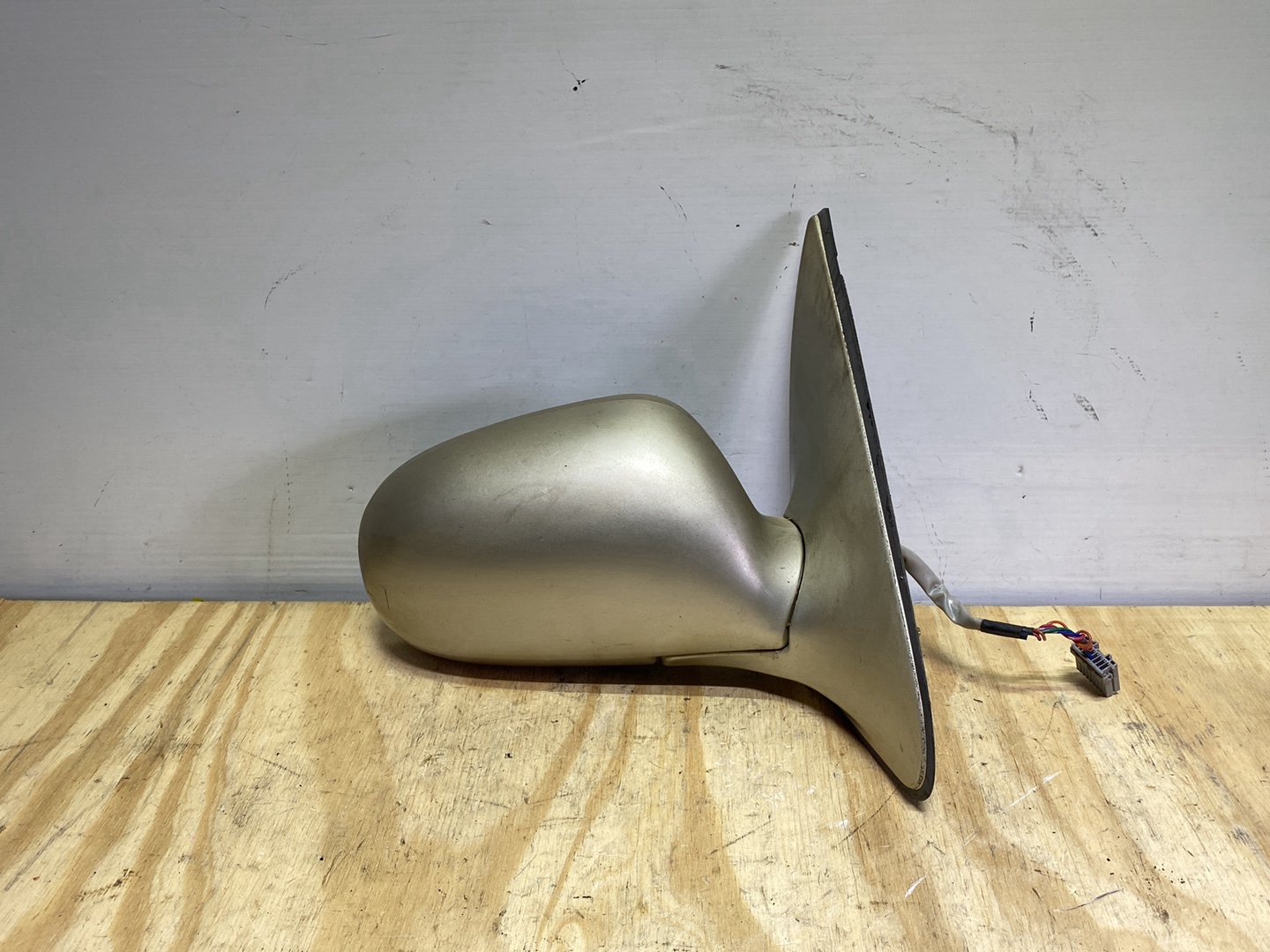 2005 Nissan Bluebird - Right Door Mirror PN: 5 wires