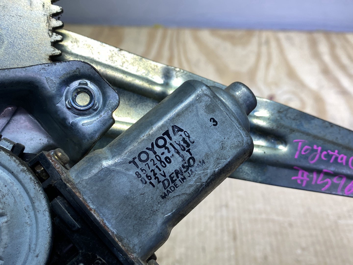1998 Toyota Caldina ST215 - Left Rear Window Regulator/Motor