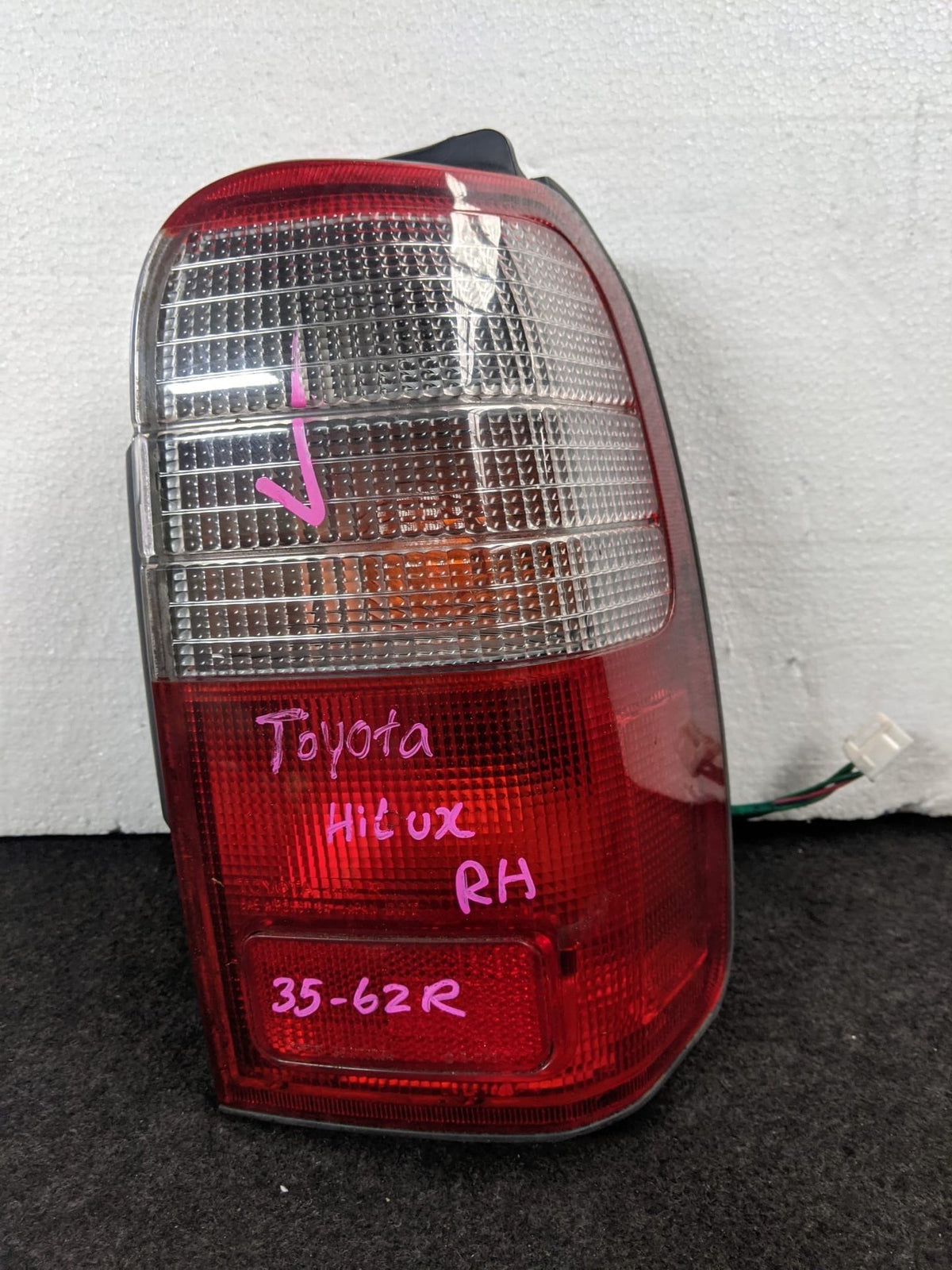 1998 Used Toyota Hilux - Right Taillight PN: 35-62