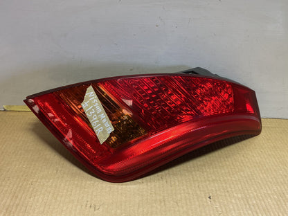 2005 Nissan Murano - Right Taillight PN: Koito 220-63779/ 26550CB025