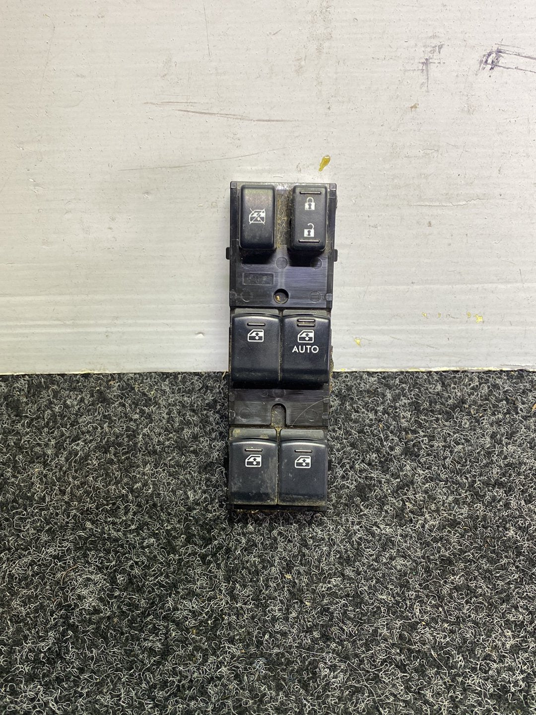 2016 Subaru Outback - Master Power Window Switch