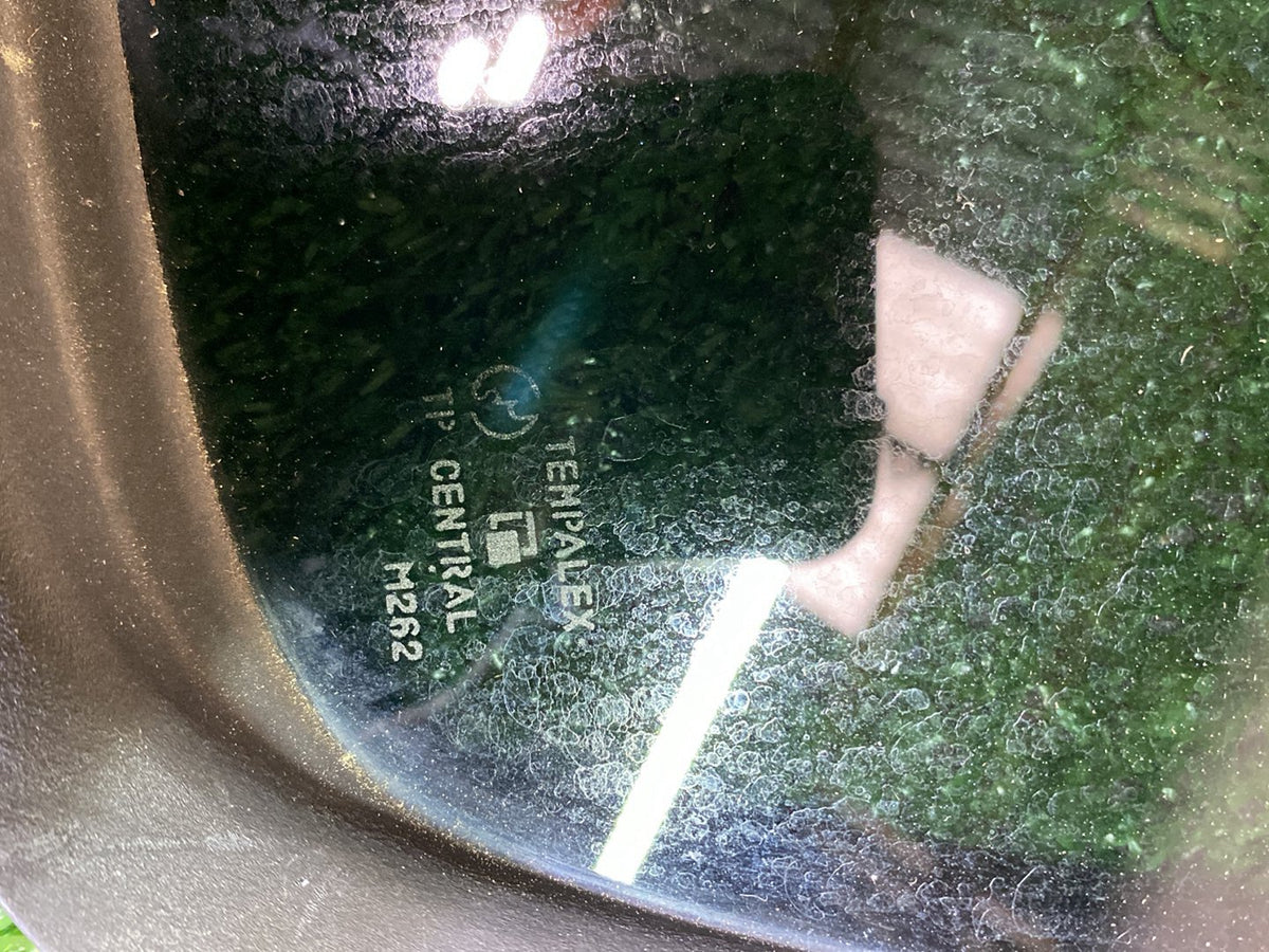 2005 Suzuki Swift - Left Rear Quarter Door Glass PN: M262