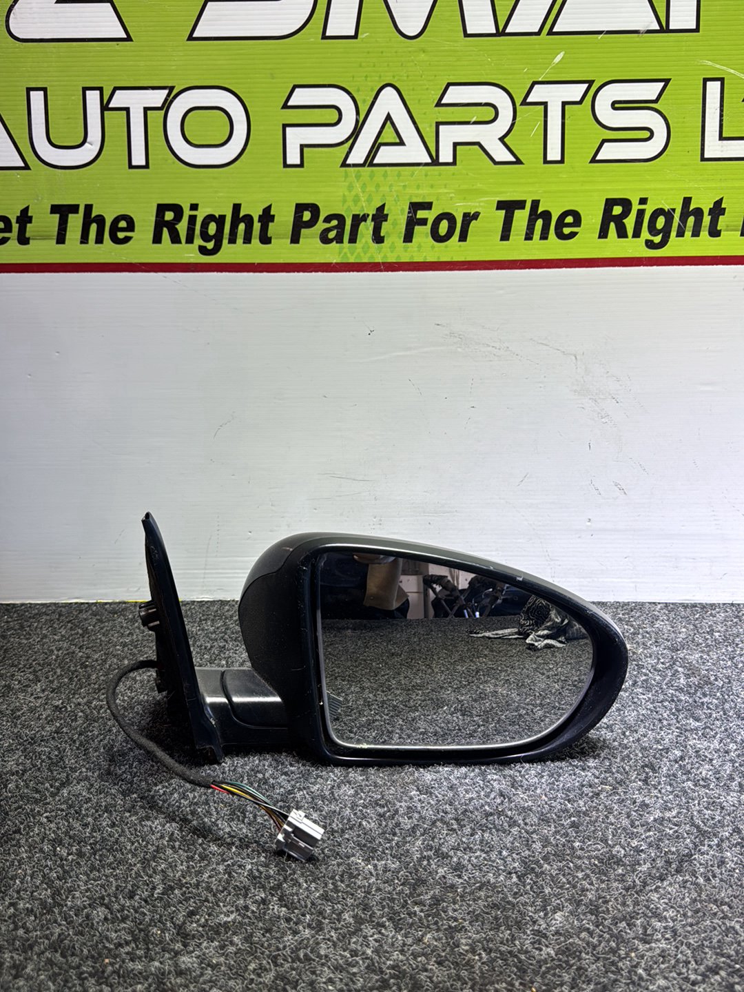 2007 Nissan Dualis- Right Door Mirror PN: 7 wires