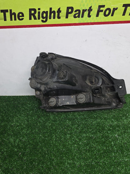 2006 Hyundai Tucson - Left Headlight PN: 92101-2EXXX