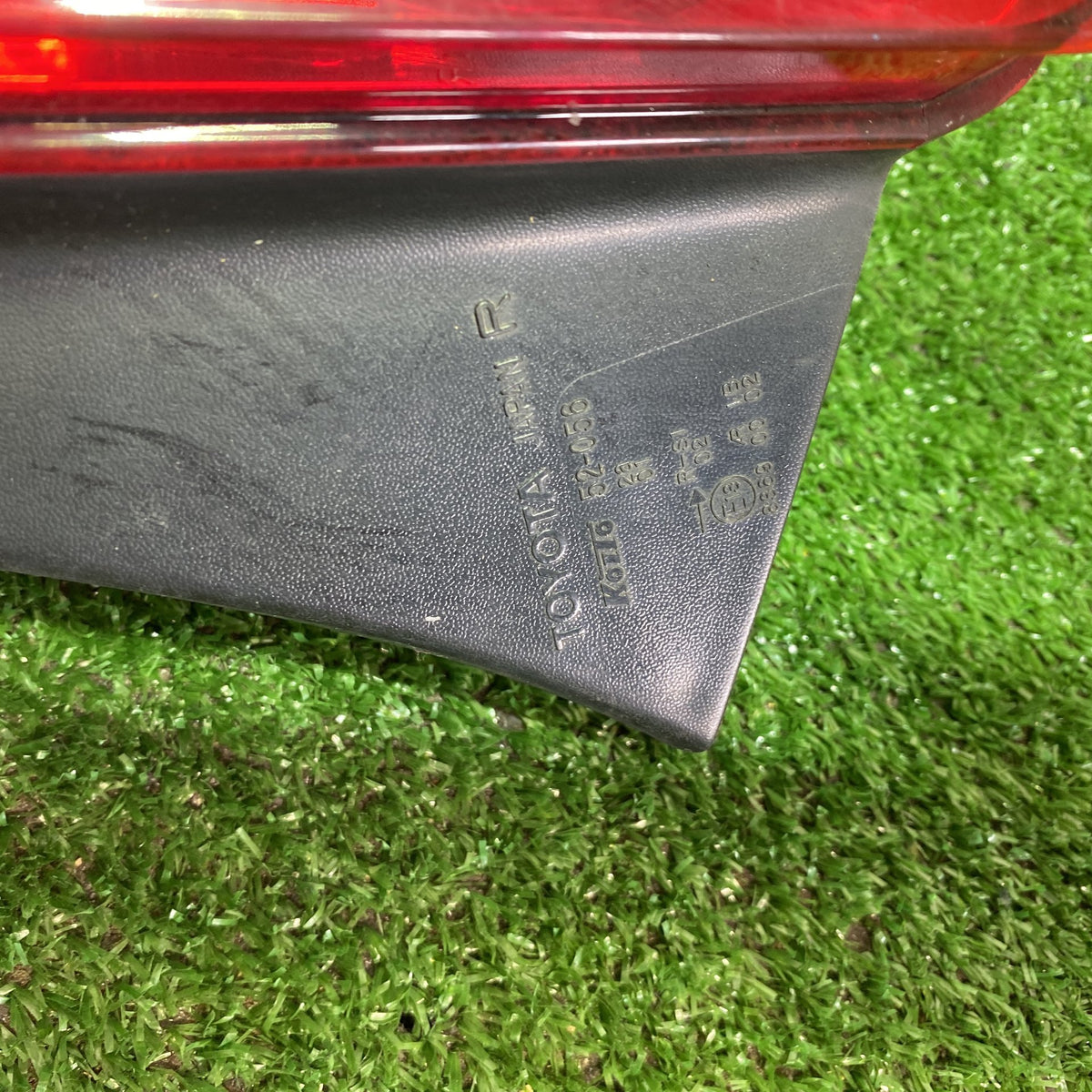 2004 Used Toyota Ist - Right Taillight PN: KOITO 52-056