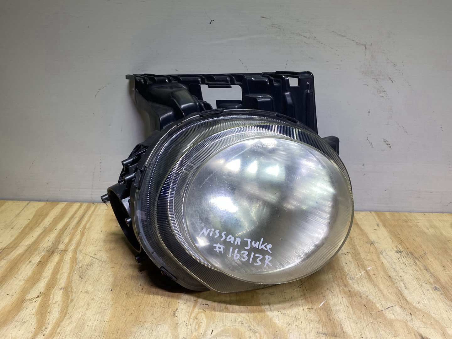 2012 Nissan Juke - Right Headlight PN: ICHIKOH H012