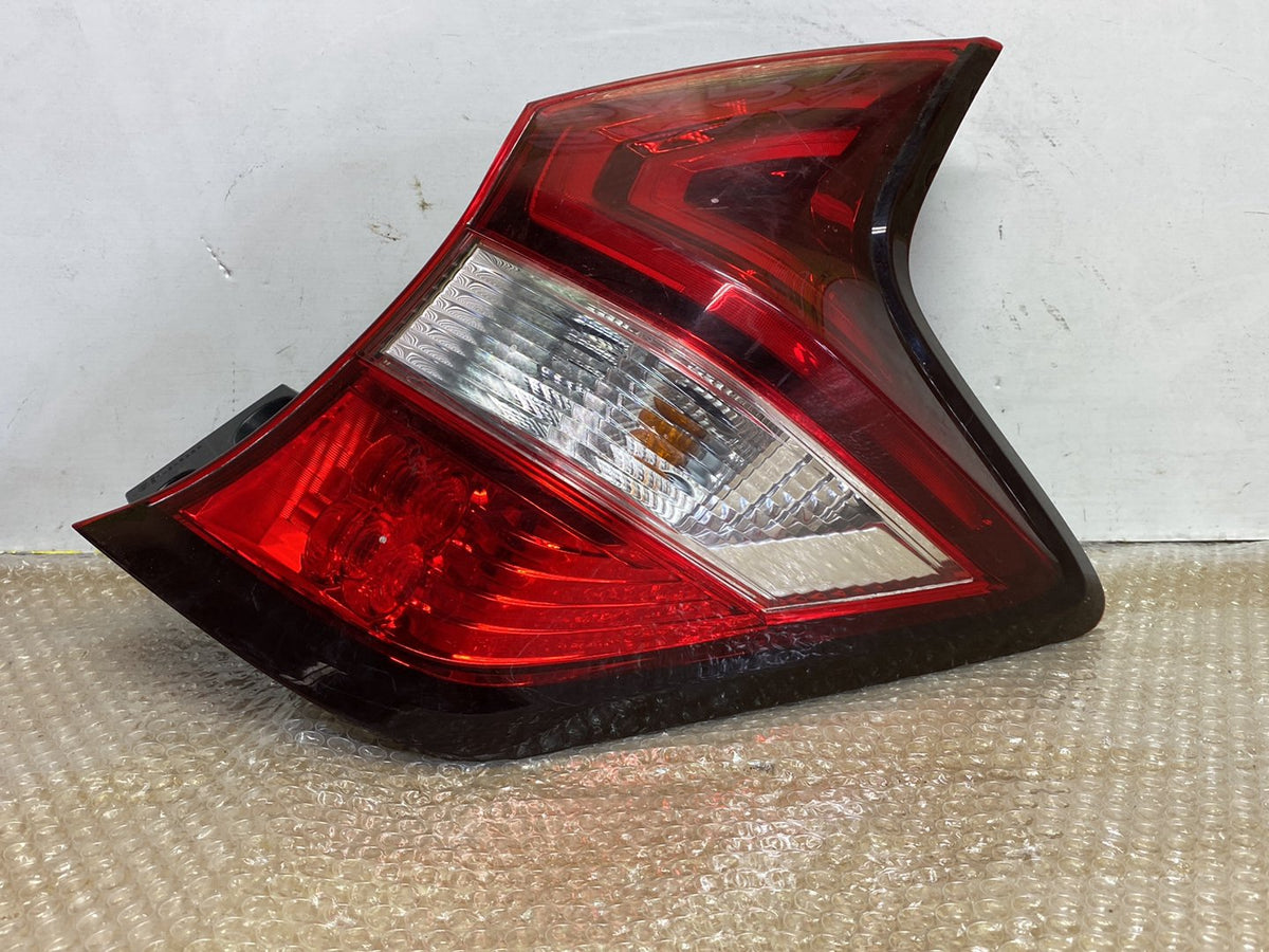 2017 Nissan Note - Right Taillight PN: D202